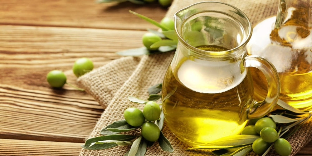 The Difference Between Olive Leaf Tea & Olive Leaf Extract